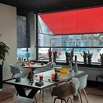 Stadsslaperij 4* 튈뷔르흐
