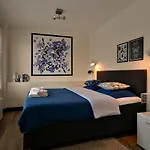 Stadsslaperij 4* 튈뷔르흐